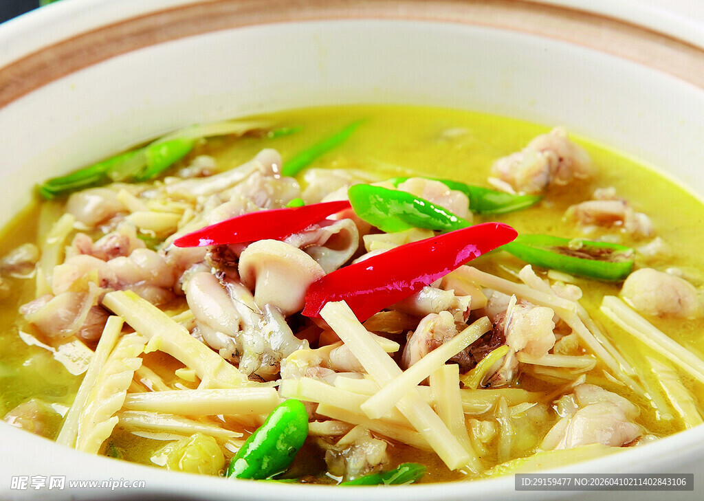 酸辣鸡丝笋汤