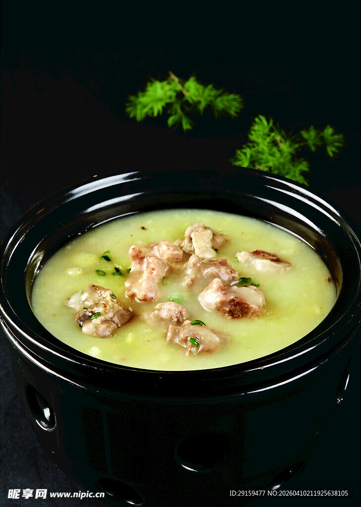 虾仁青菜浓汤砂锅煲