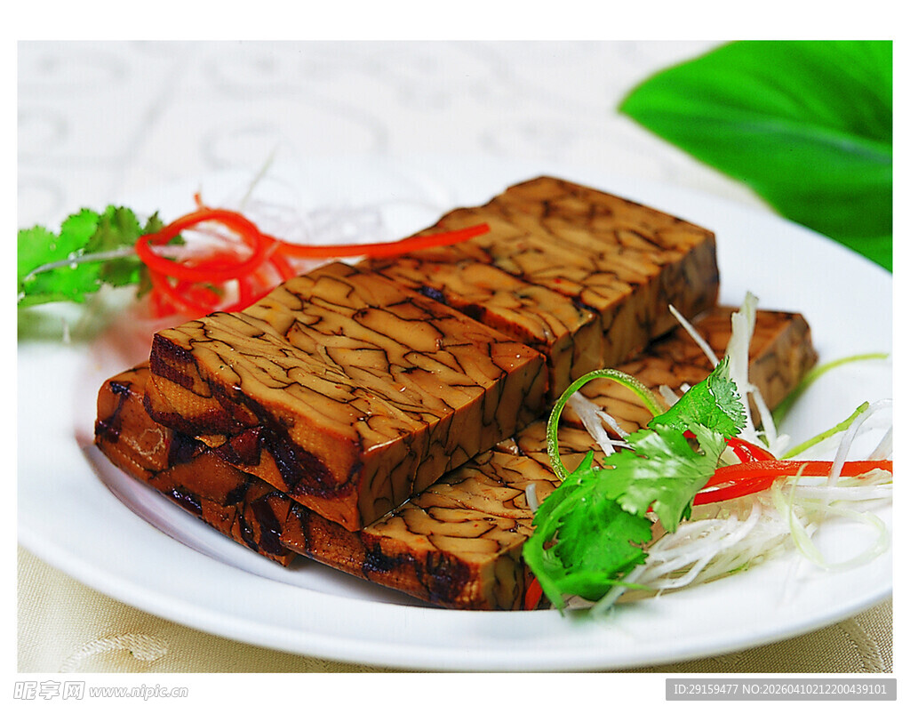 美味卤制豆干摆盘精致