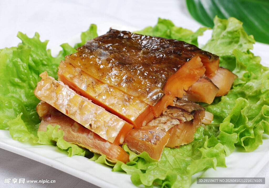 香煎三文鱼配生菜