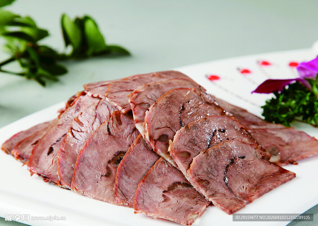 美味酱牛肉摆盘