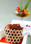 精致蜂巢造型巧克力蛋糕