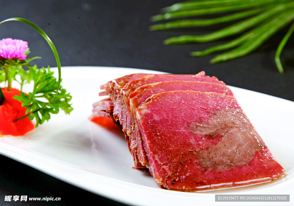 鲜切牛肉摆盘