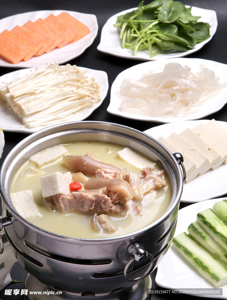 营养丰富的火锅食材组合