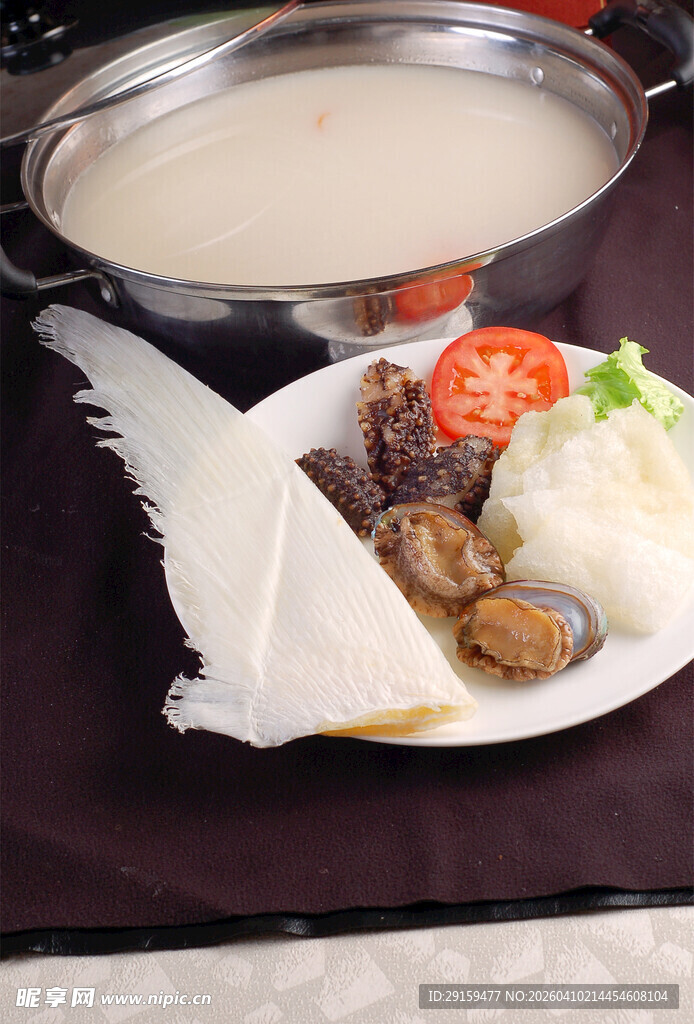 美味火锅套餐搭配小食