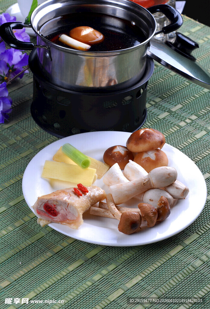 美味多样的特色点心拼盘