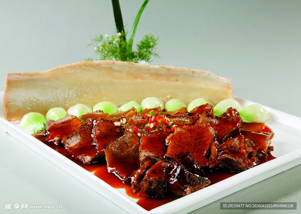 美味卤味搭配清新配菜