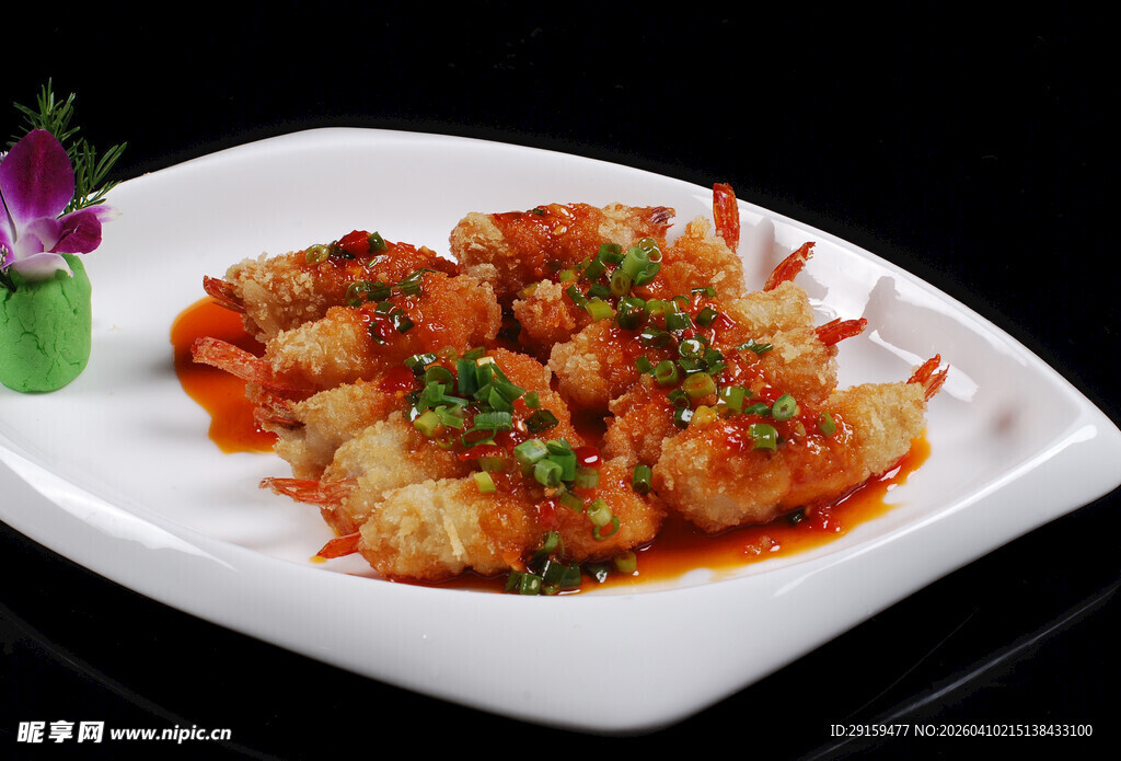 香辣美味虾尾摆盘精致