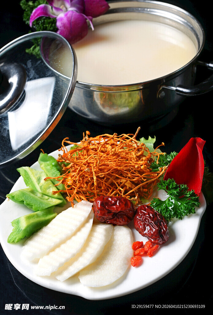 营养菌菇火锅食材拼盘