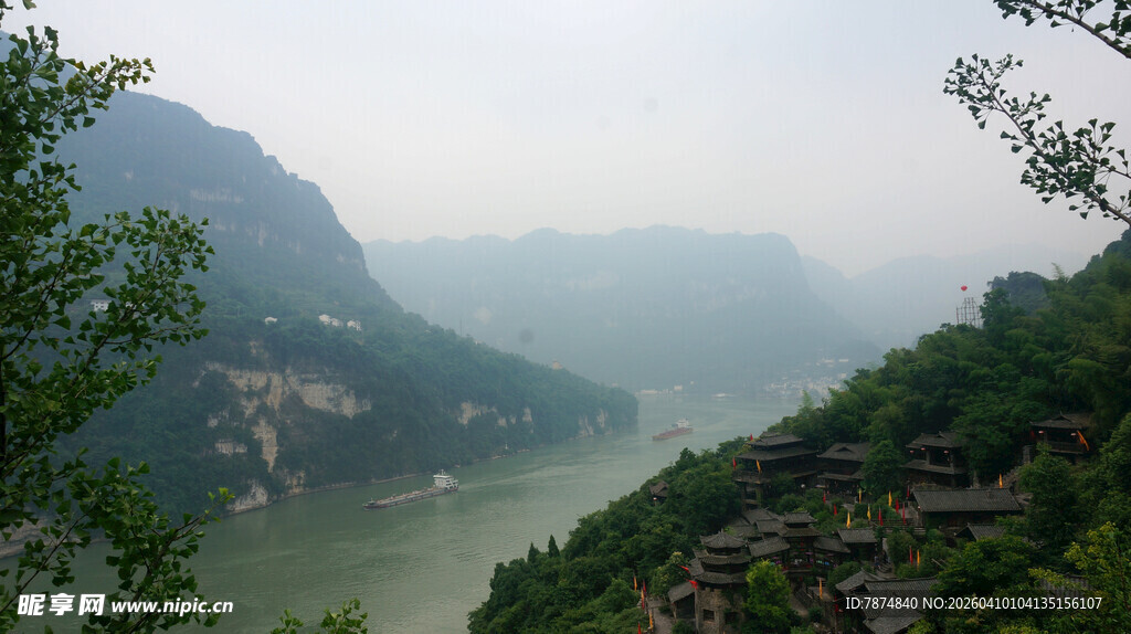 壮丽山水风光图