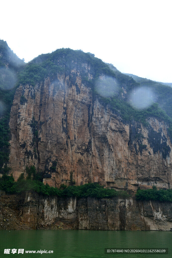壮丽山水峭壁景观