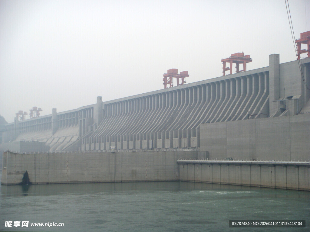 三峡大坝壮观景象