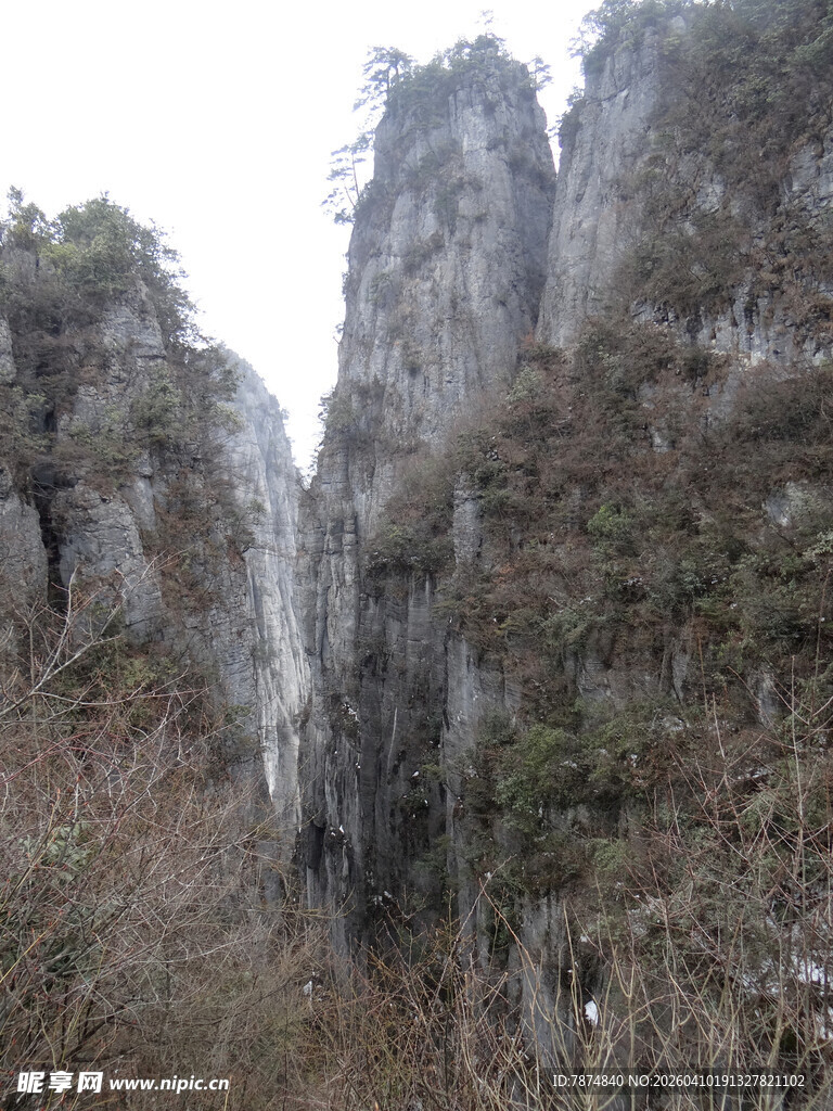 恩施险峻奇峰景观