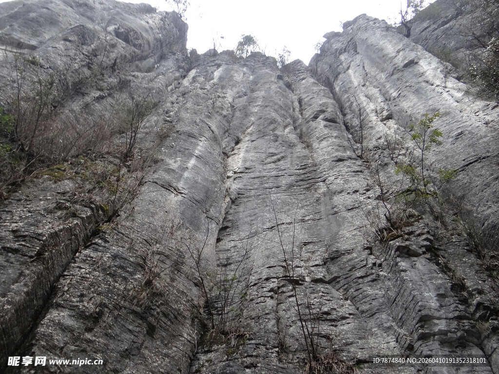 恩施壮观陡峭的岩石山峰