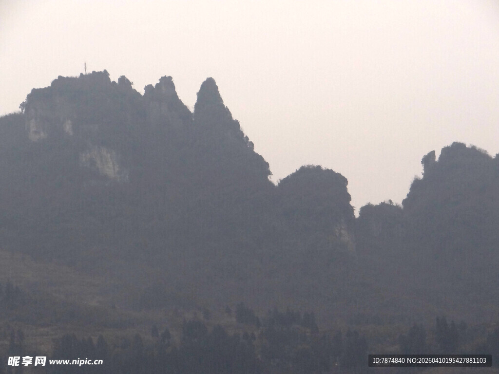 恩施远山朦胧景