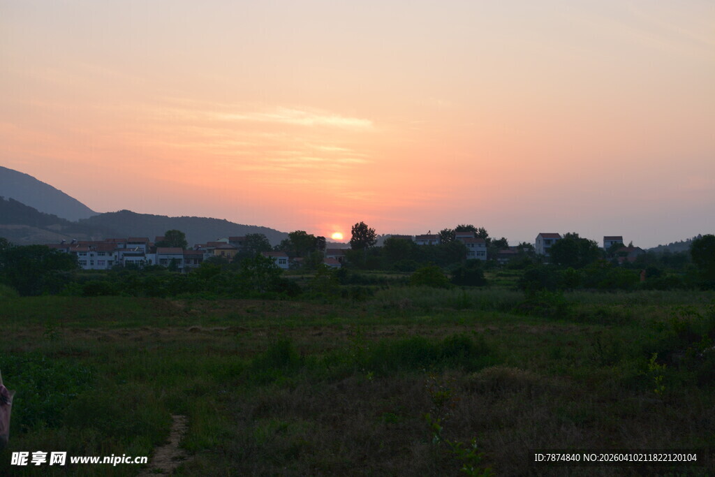 乡村日落美景