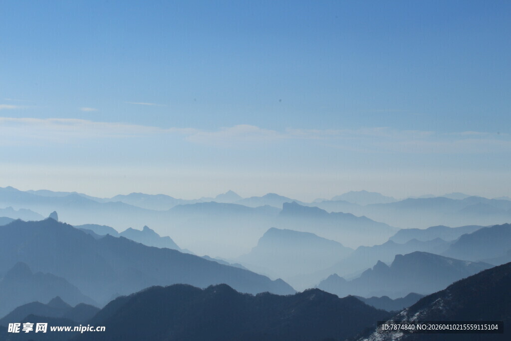 壮丽山峦云海美景