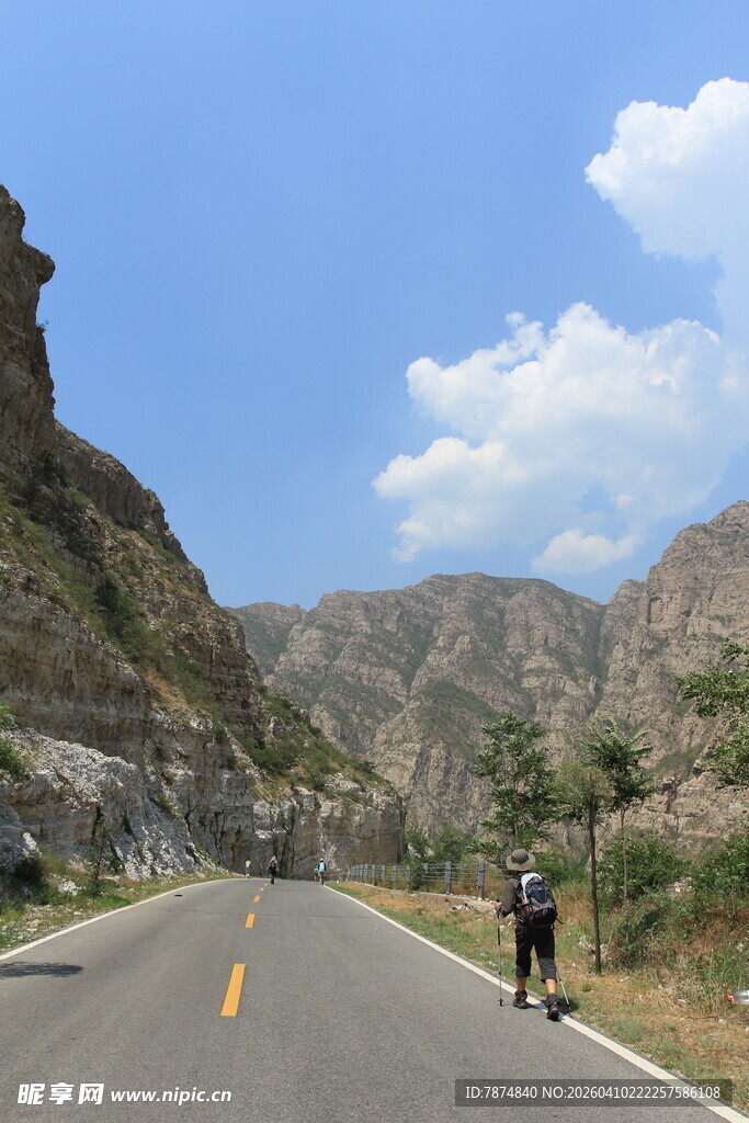 山间骑行路 畅享自然风