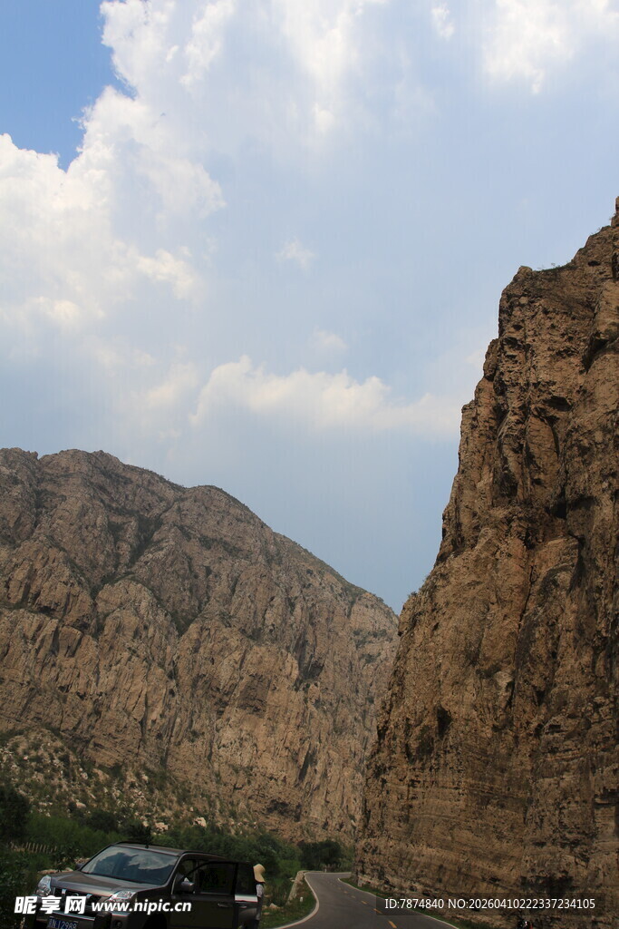 壮丽山景 自然雄浑之美