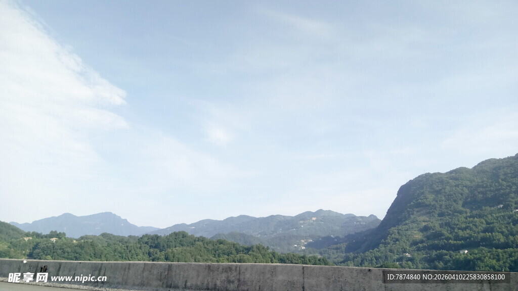 秀丽山水风景图