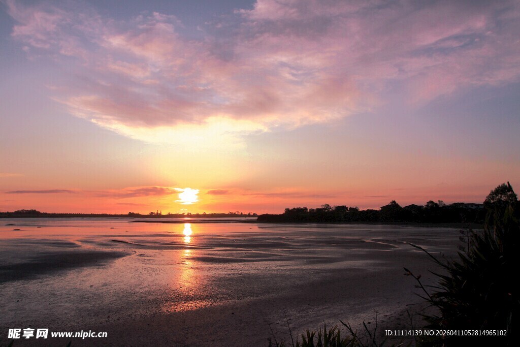 海边绝美日落景致