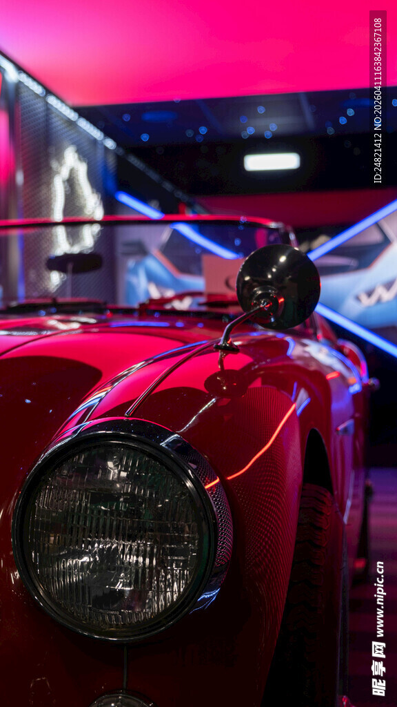 复古红色汽车特写