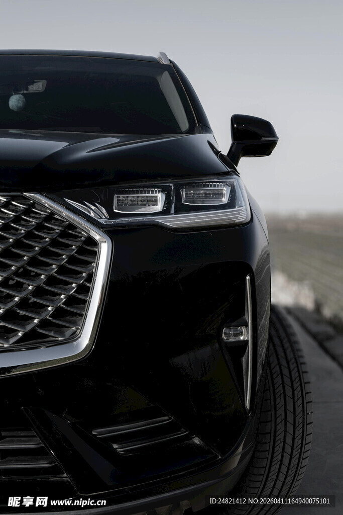 黑色霸气SUV汽车特写