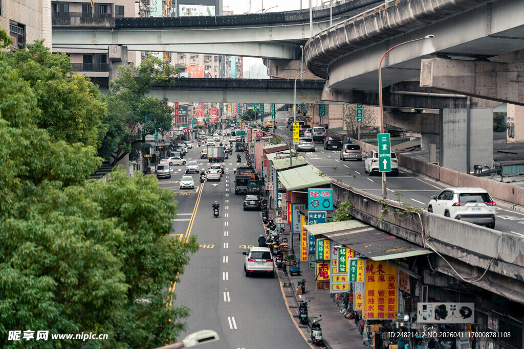 城市道路拥堵景象