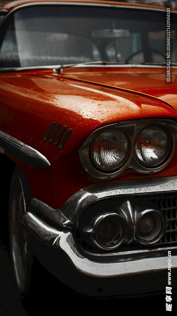 经典红色复古汽车前脸