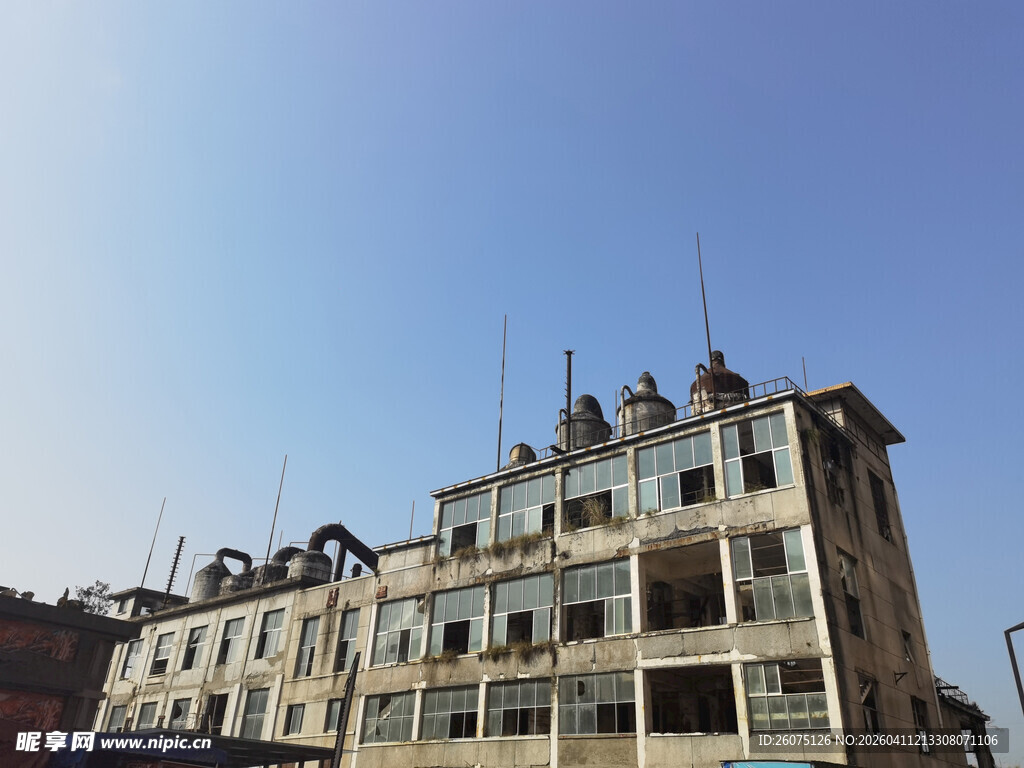 多层楼房外观景象