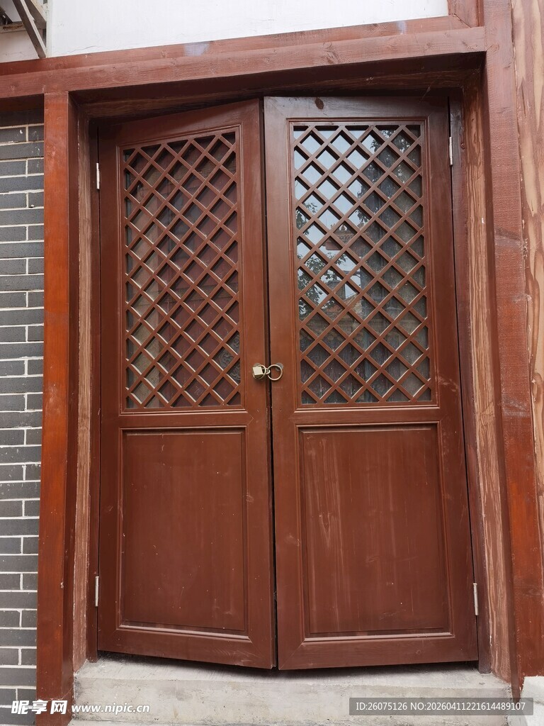 双开木质雕花入户门