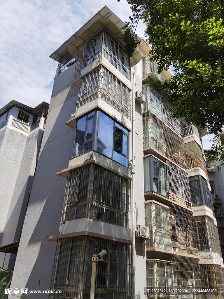 现代风格多层住宅外观