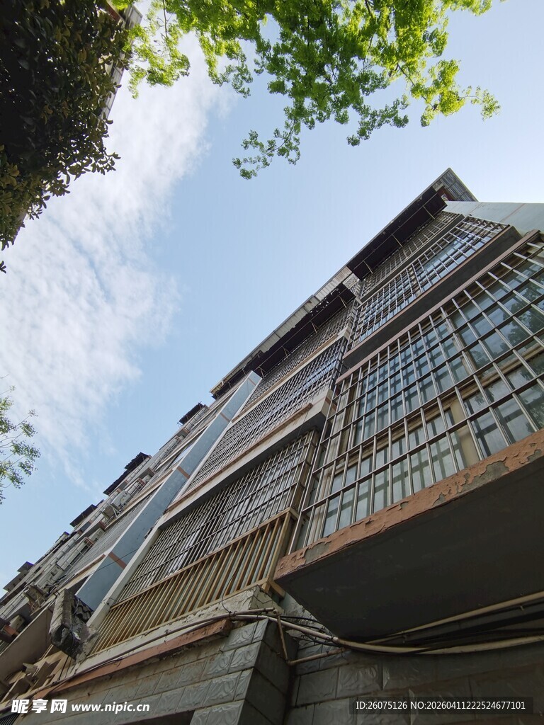 老式居民楼外观