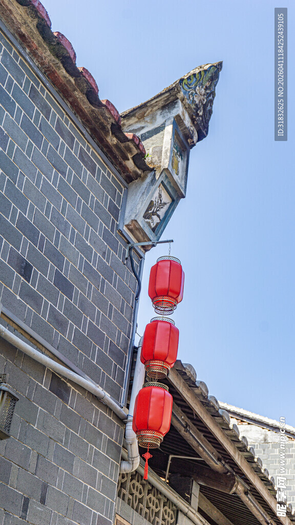 古墙红灯笼 中式韵味浓