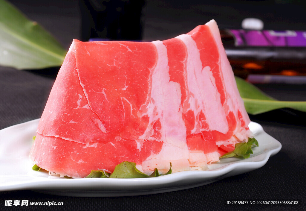 新鲜美味的牛肉切片