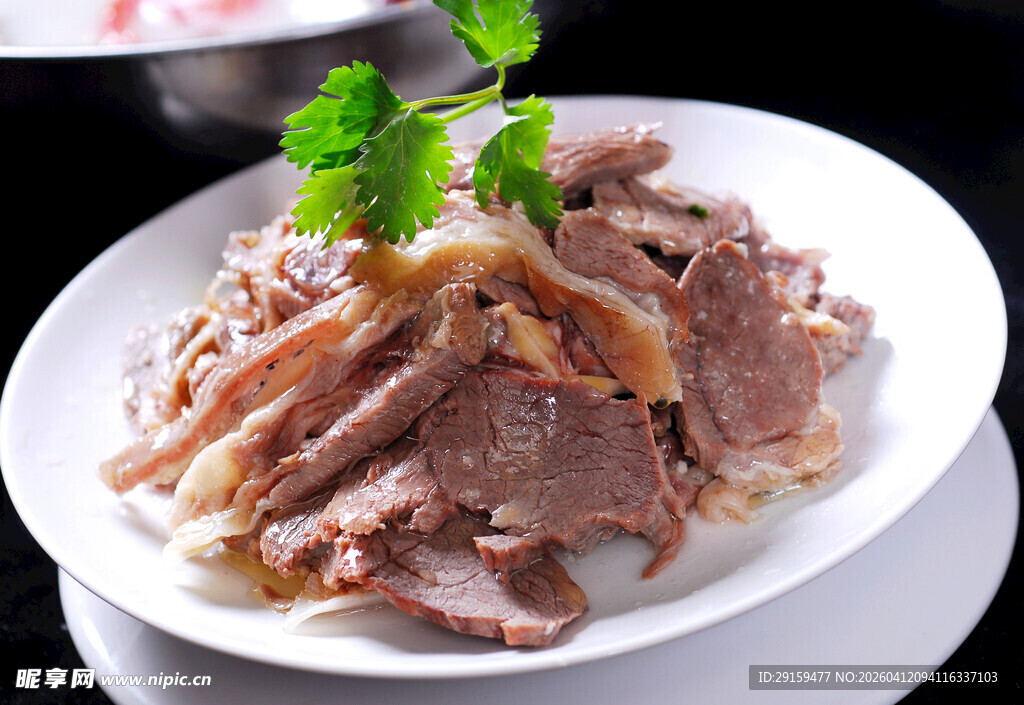美味卤牛肉摆盘精致