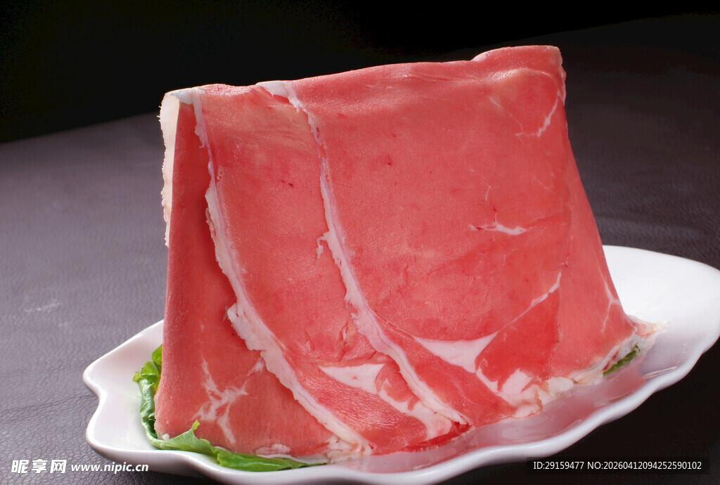 新鲜牛肉片摆盘展示