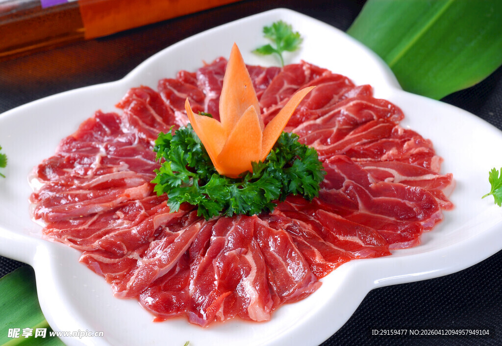 鲜切牛肉片摆盘精美