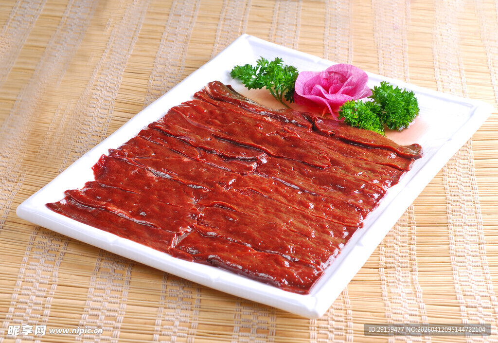 美味牛肉片摆盘精致