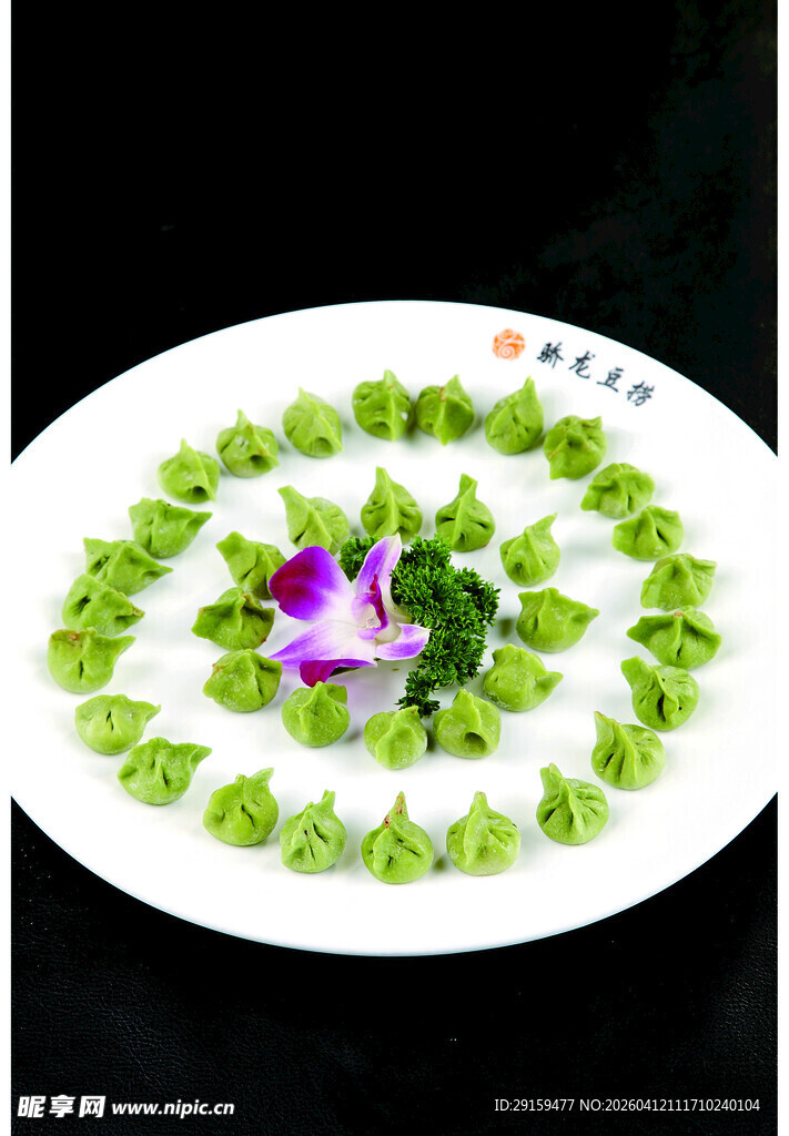 翡翠白菜摆盘佳肴