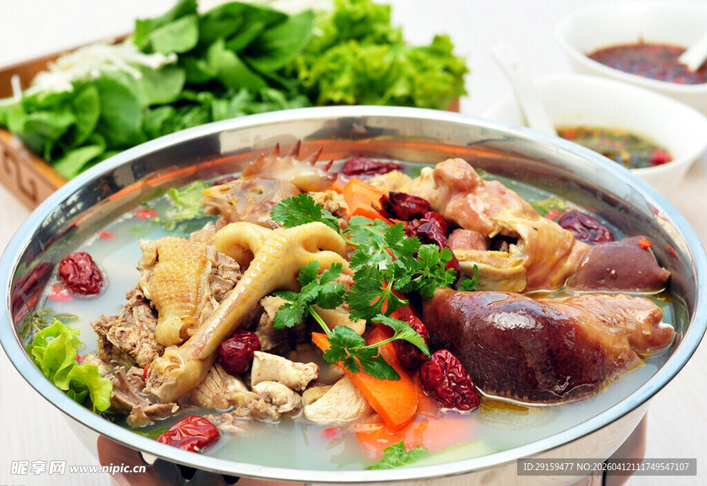 美味滋补养生菌菇鸡汤