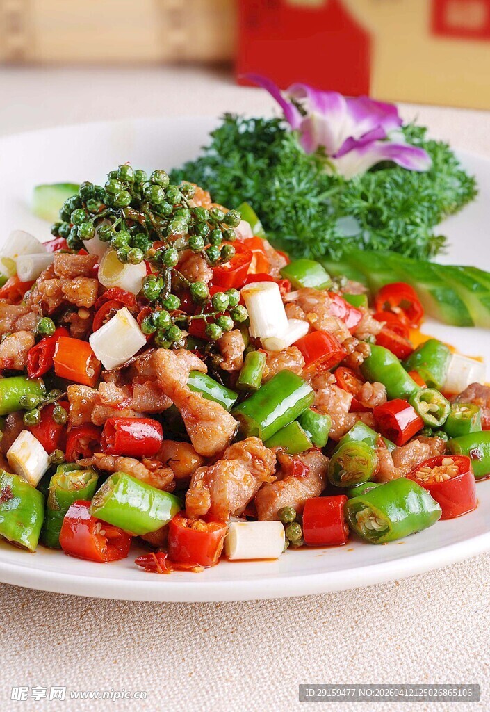 彩椒炒鸡丁