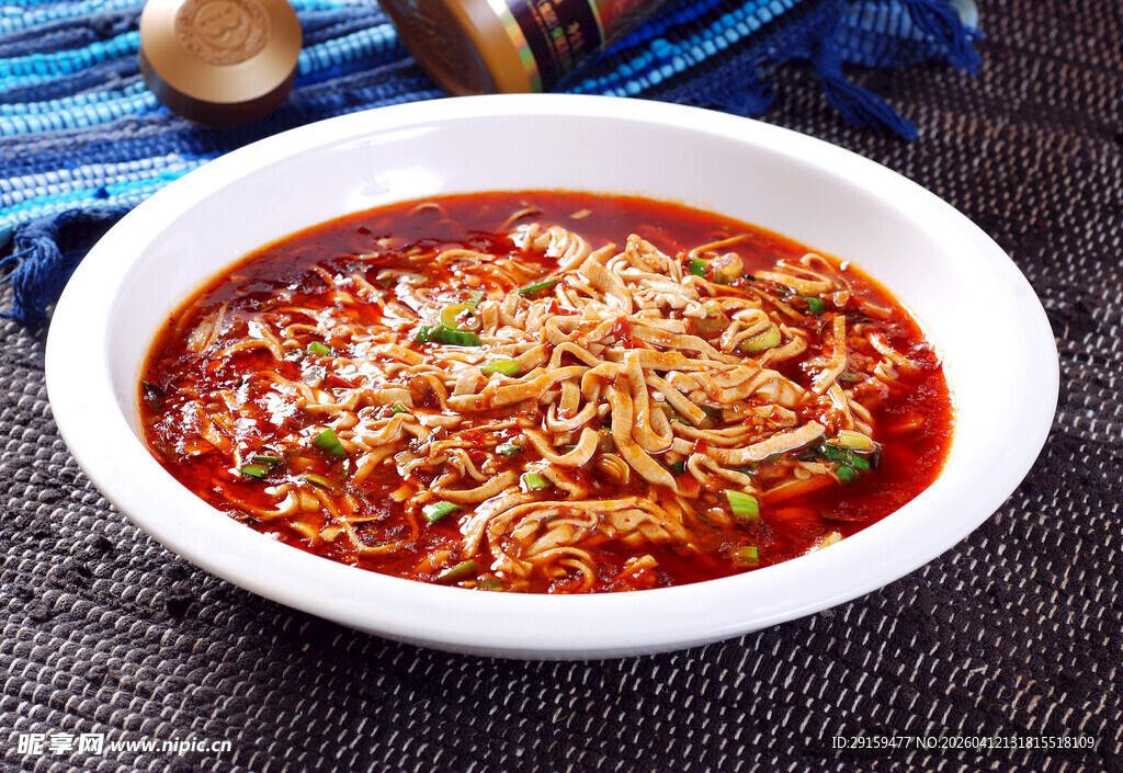 香辣可口凉拌金针菇