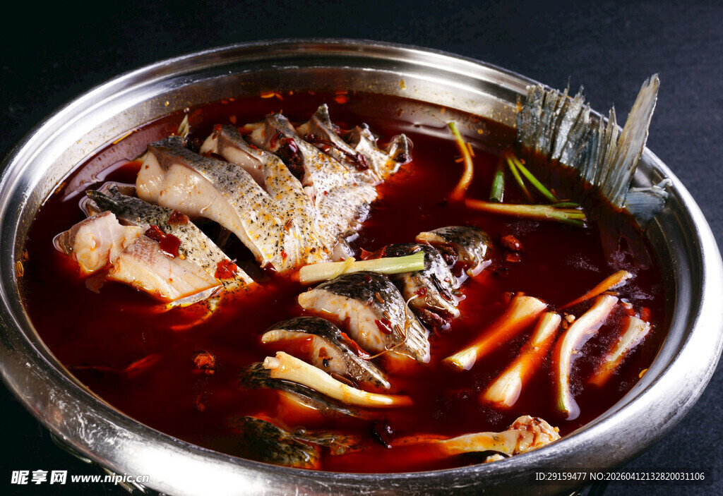 香辣红汤火锅鱼