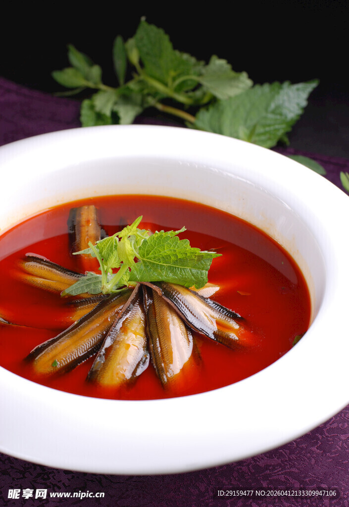 红汤海虹美食诱人