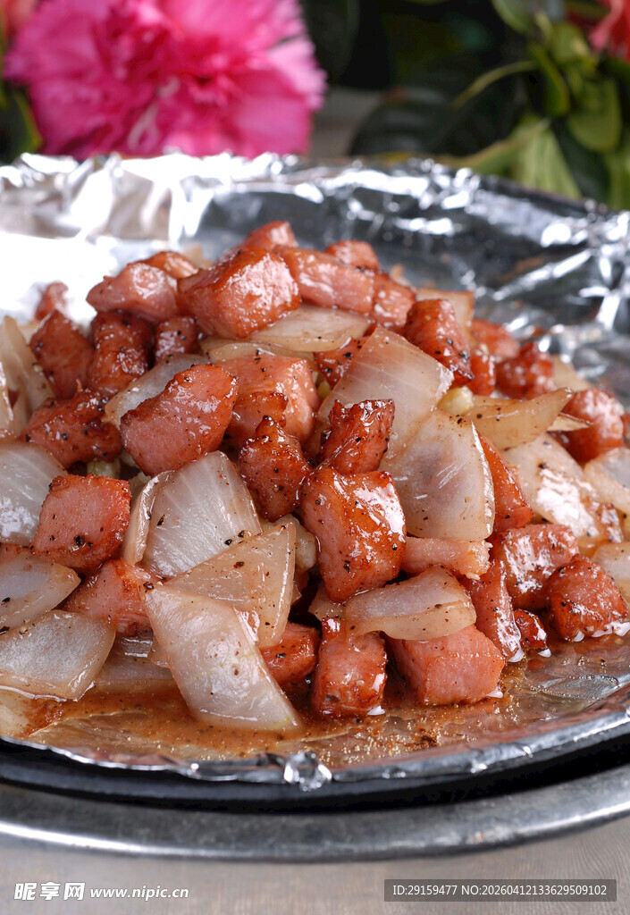 铁板香嫩五花肉