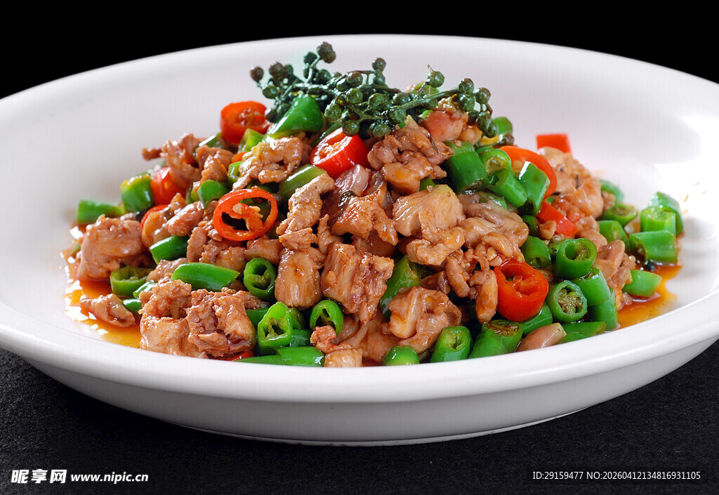 青椒炒肉美味菜肴