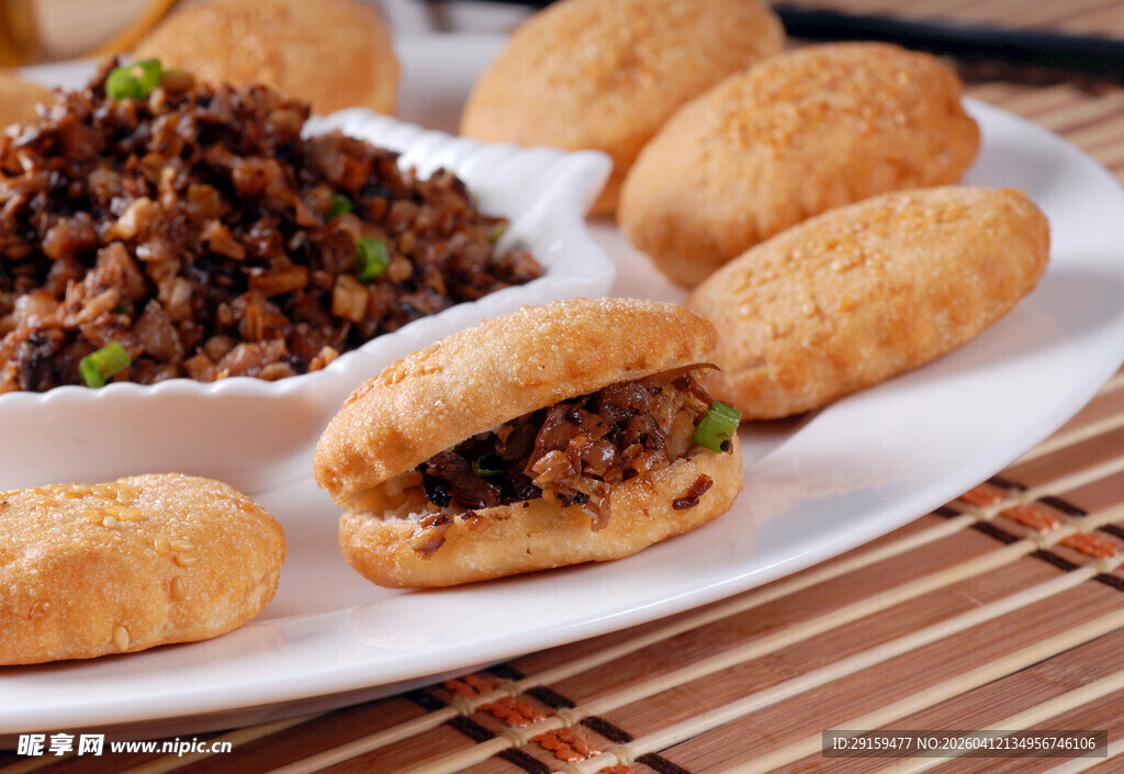 美味肉馅夹心饼