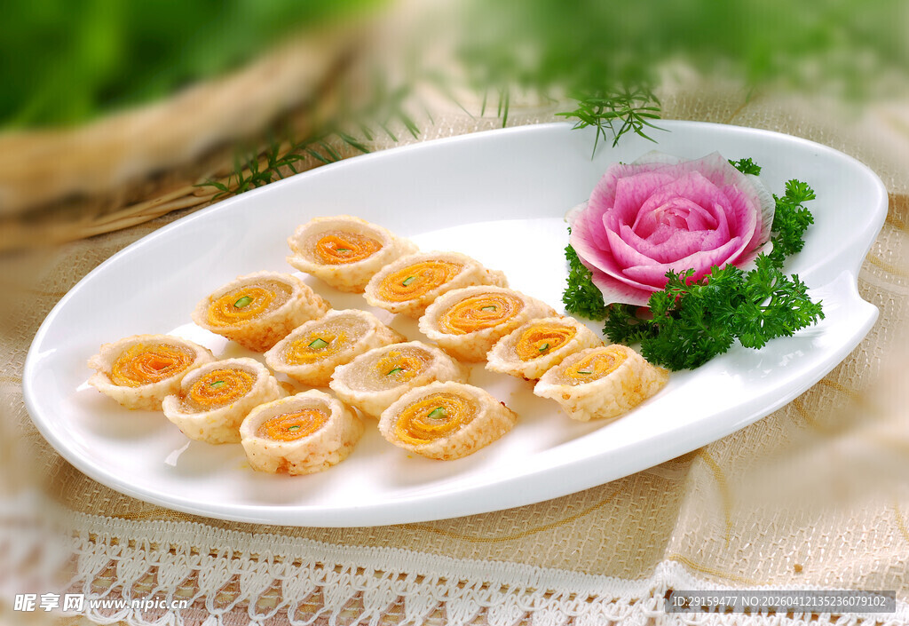 精致摆盘扇贝美食