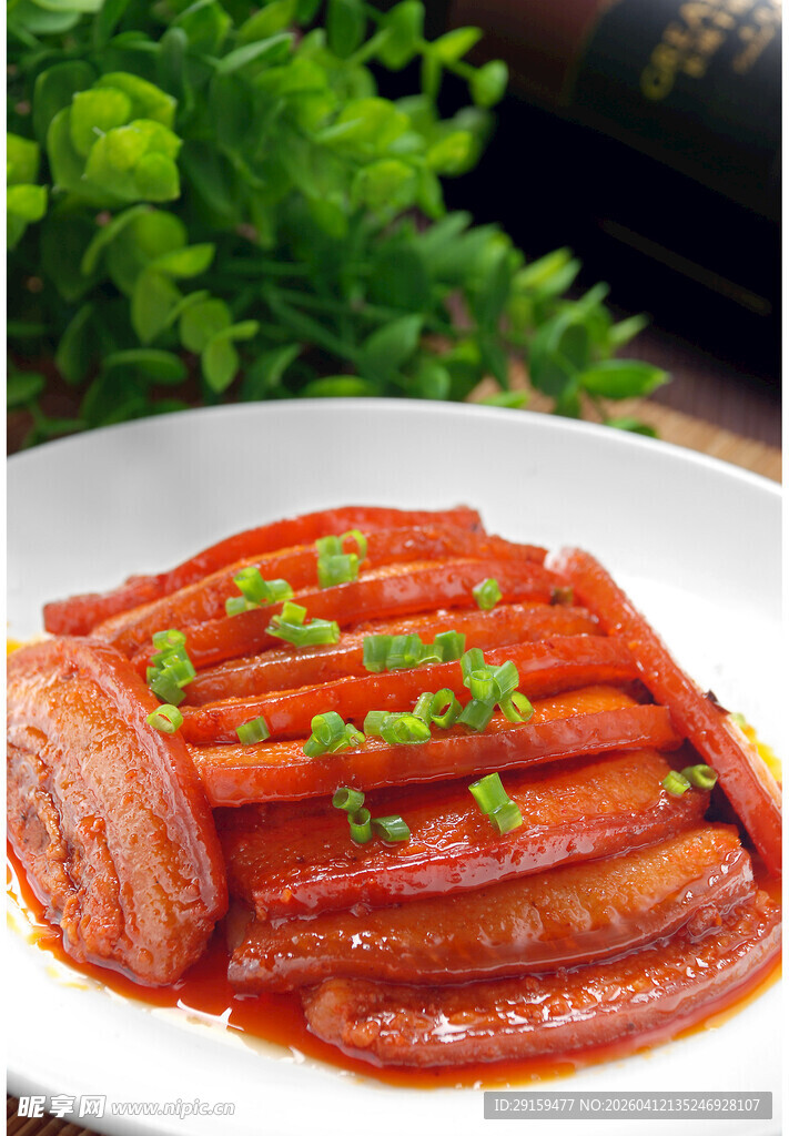 美味酱汁叠层五花肉